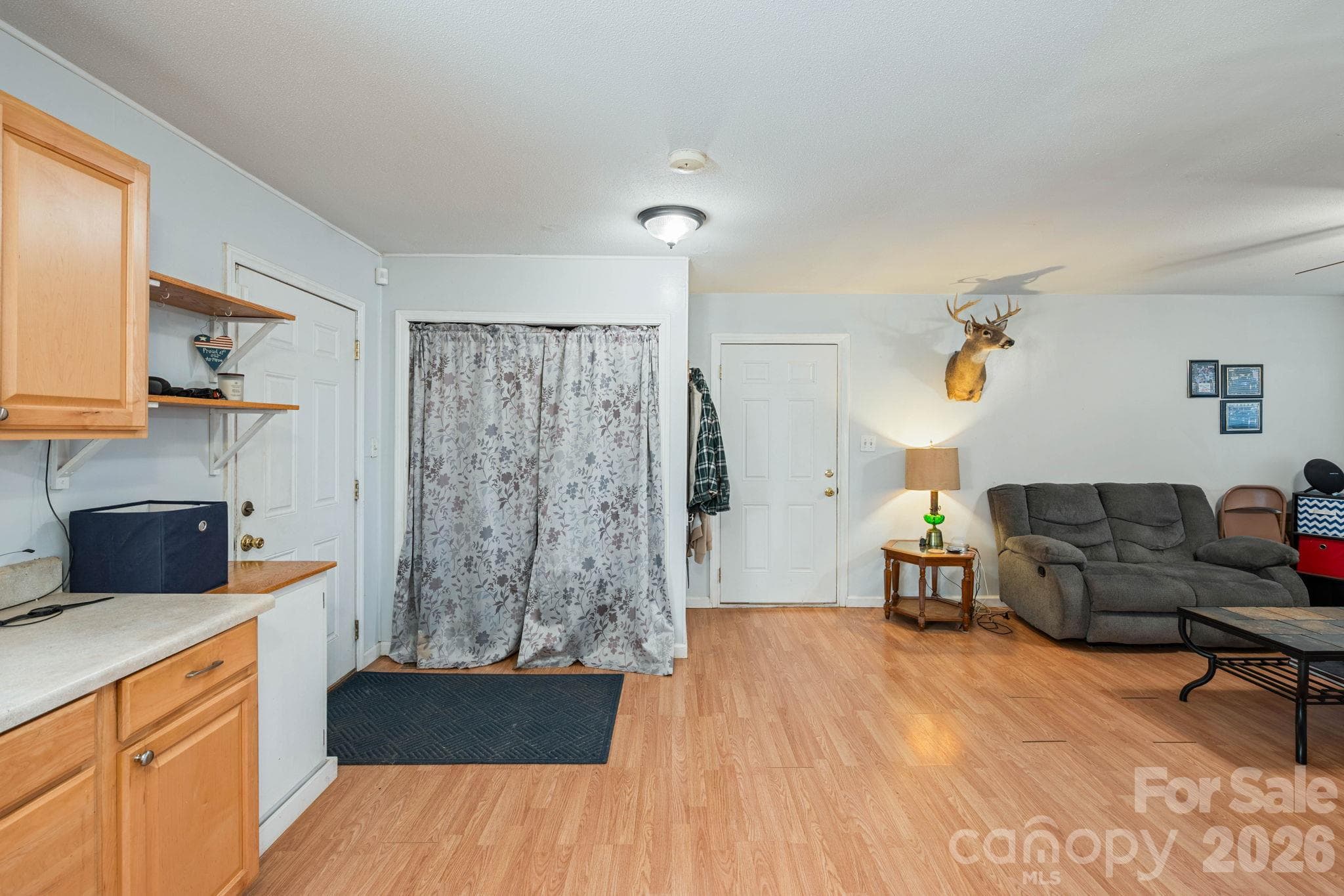 Single Family Residence at 5507 Valley Field Road, Hickory, photo 6 of 31