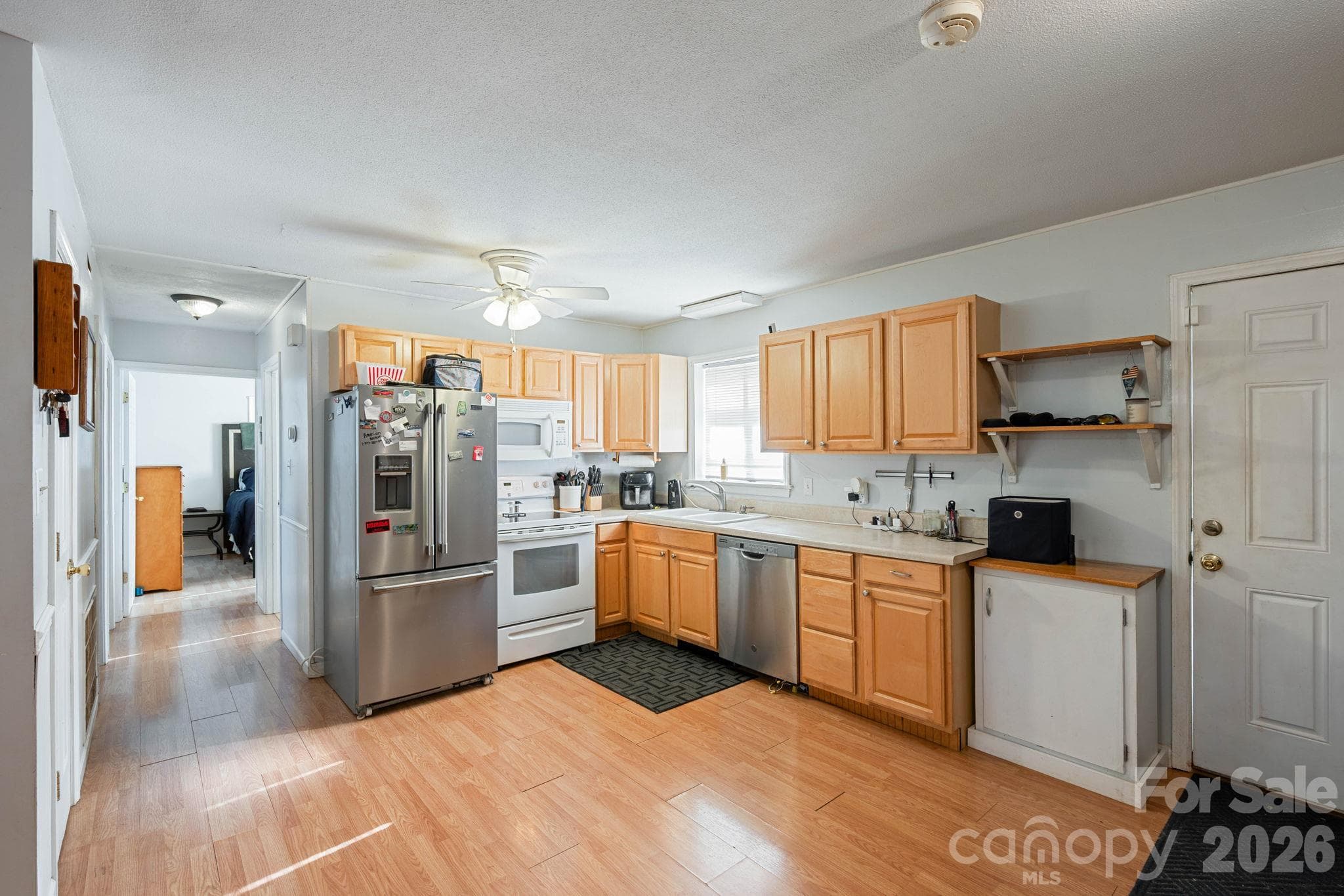 Single Family Residence at 5507 Valley Field Road, Hickory, photo 7 of 31