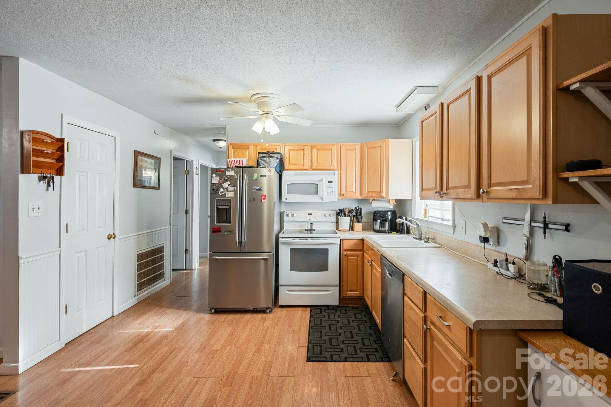 Single Family Residence at 5507 Valley Field Road, Hickory, photo 9 of 31