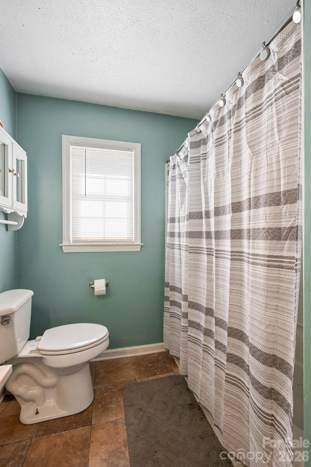 Single Family Residence at 5507 Valley Field Road, Hickory, photo 17 of 31