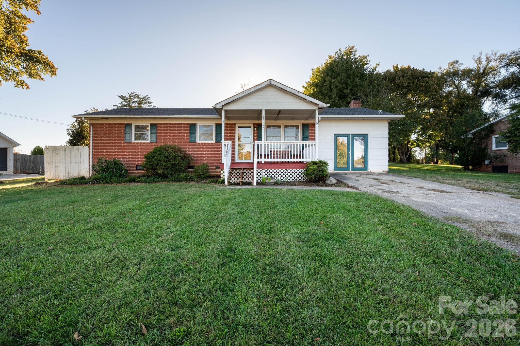Single Family Residence at 5507 Valley Field Road, Hickory, photo 22 of 31