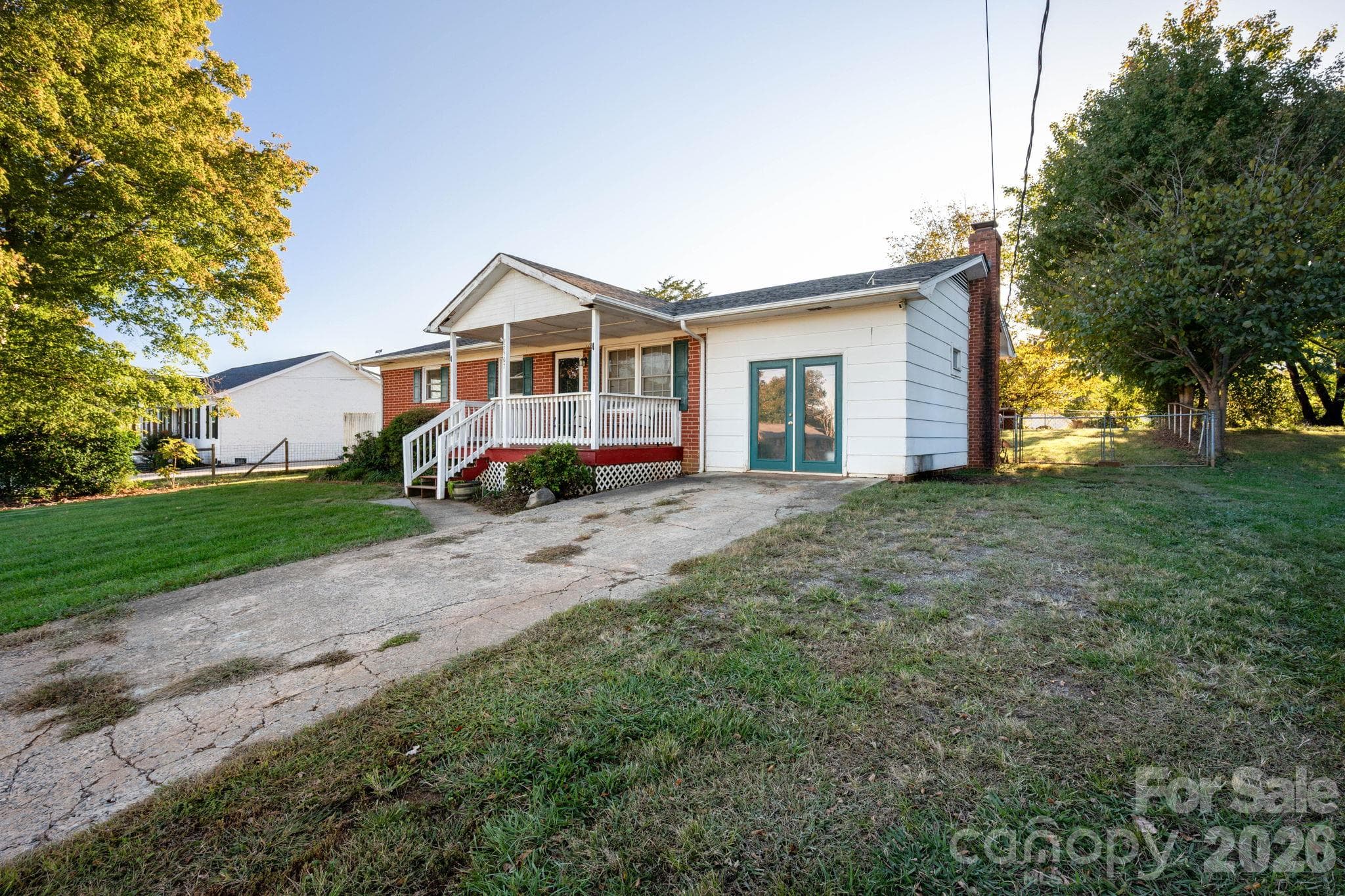 Single Family Residence at 5507 Valley Field Road, Hickory, photo 24 of 31