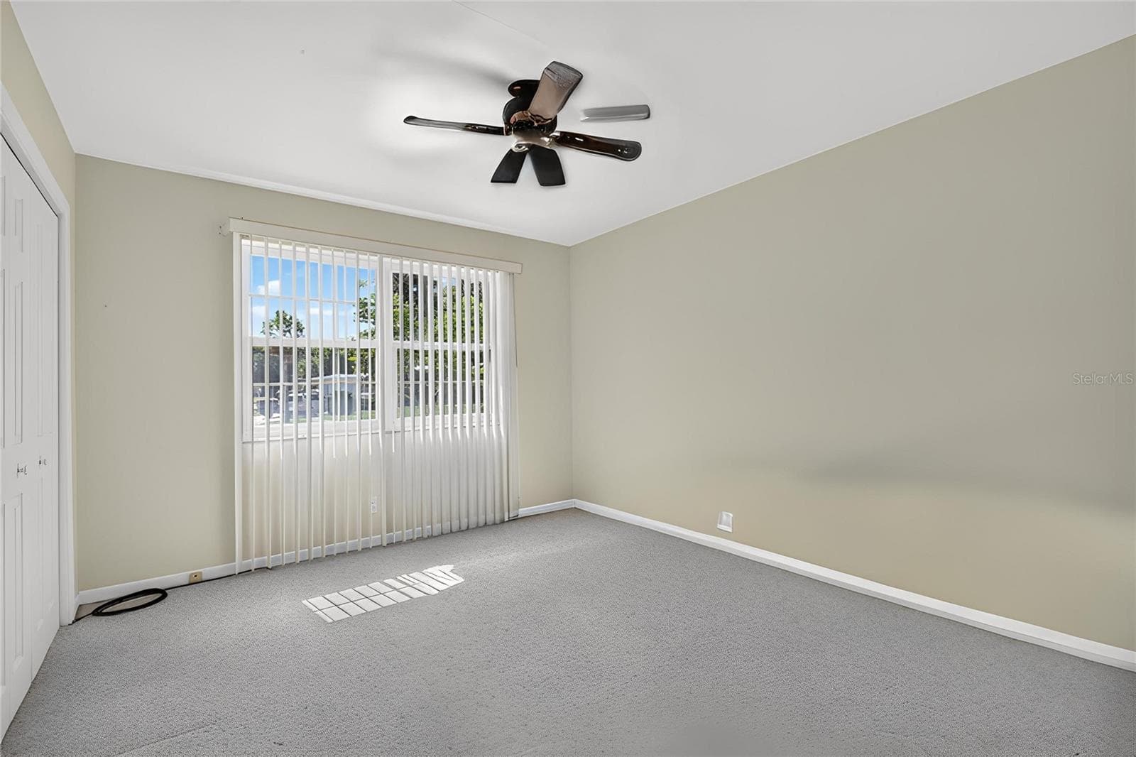 Single Family Residence at LAKE LUCINA, JACKSONVILLE, photo 20 of 39