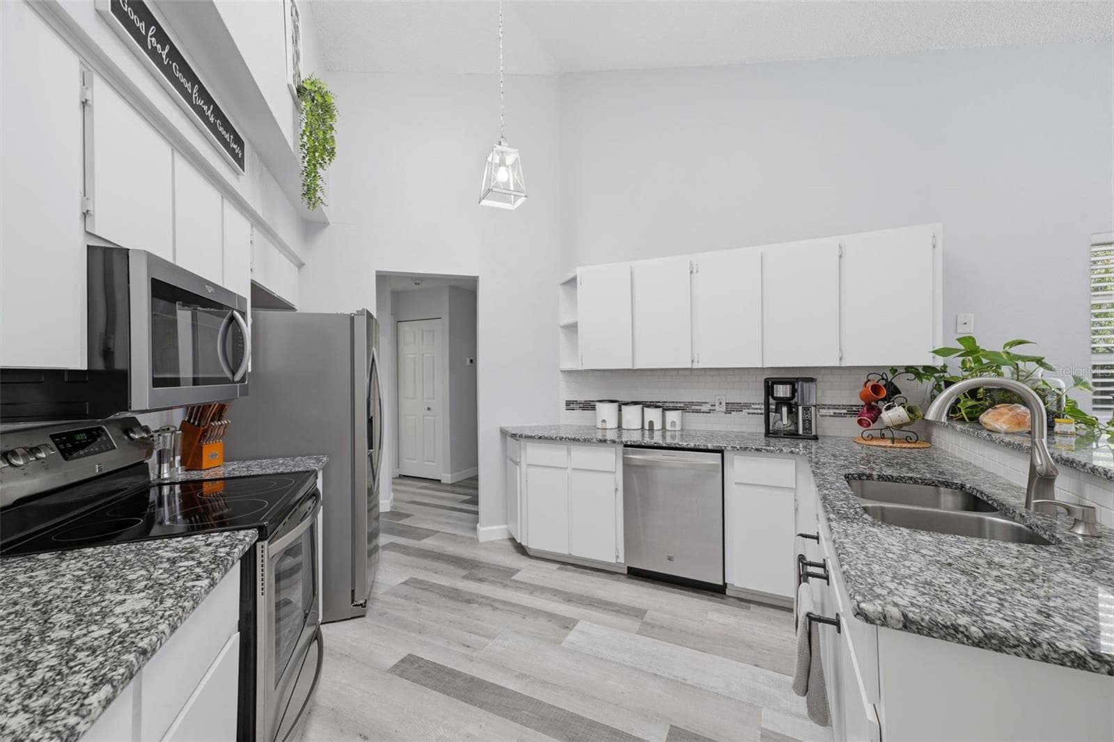 Kitchen - 1388 HASTINGS RD, SPRING HILL