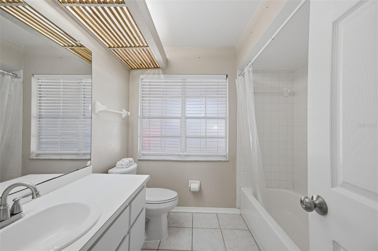 Bathroom 2 - 1388 HASTINGS RD, SPRING HILL