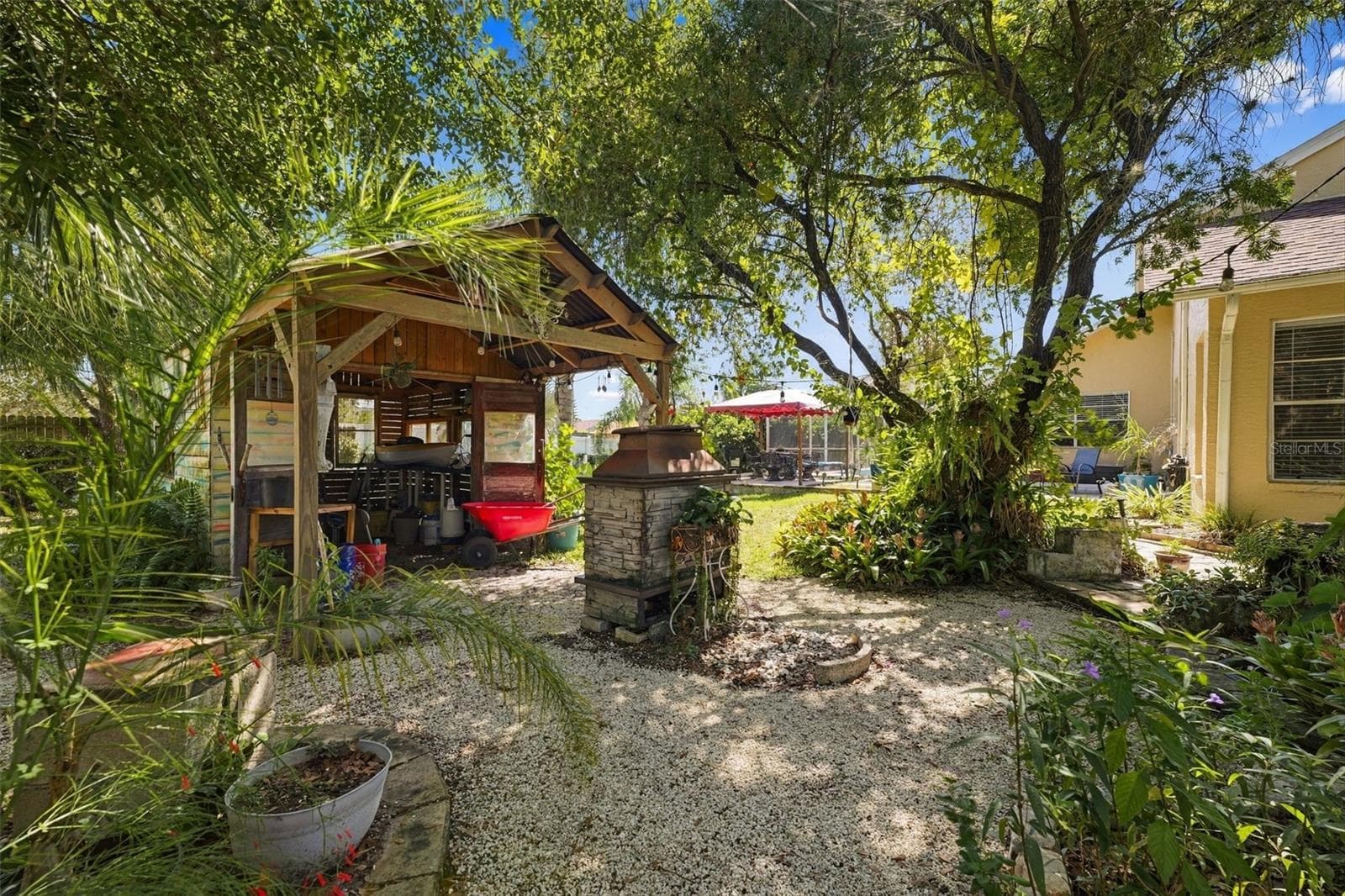 Garden - 1388 HASTINGS RD, SPRING HILL