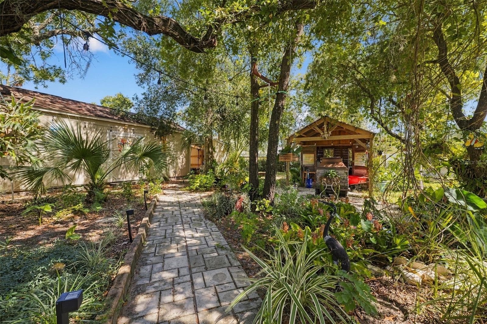 Garden - 1388 HASTINGS RD, SPRING HILL