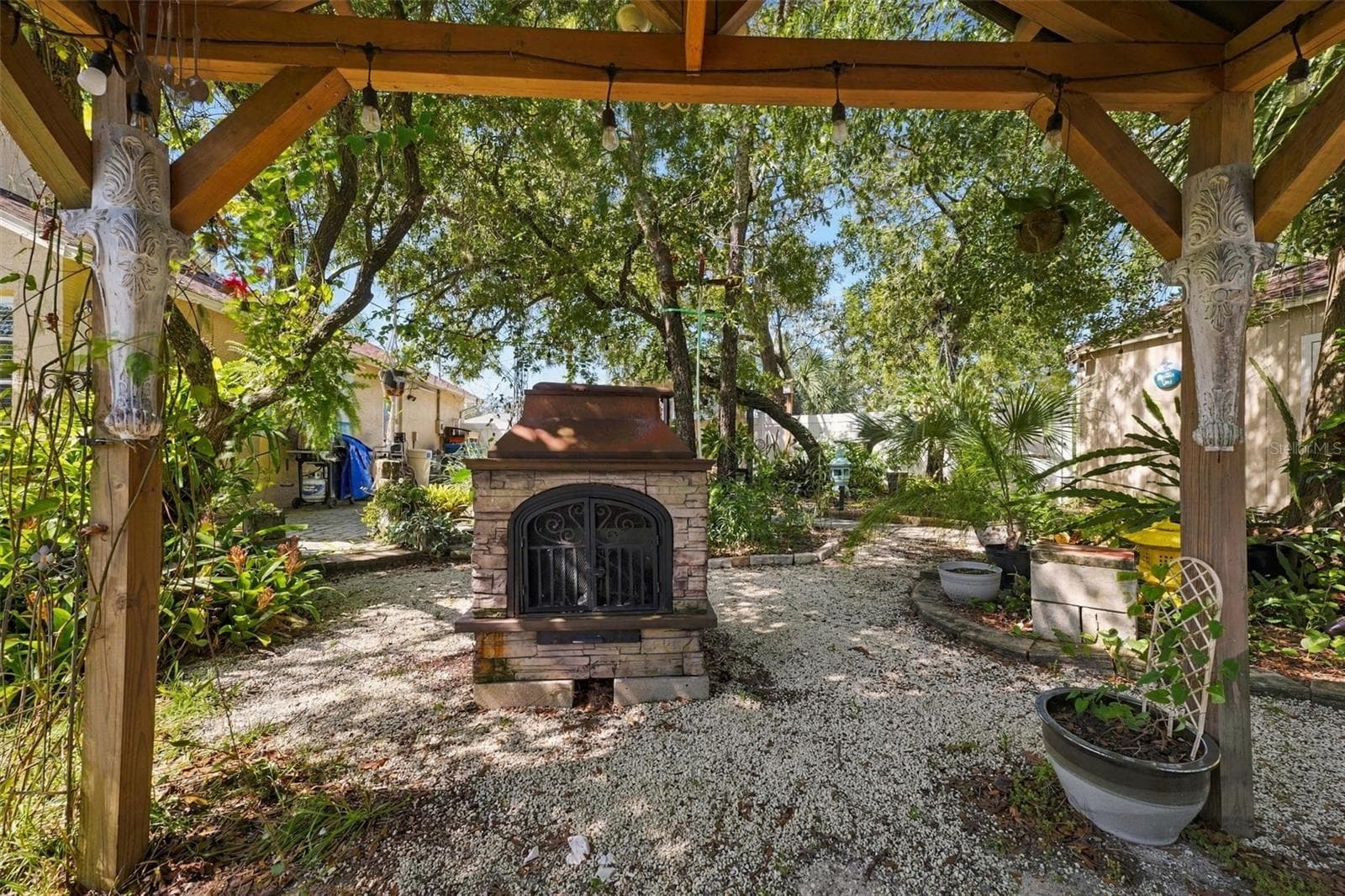 Garden - 1388 HASTINGS RD, SPRING HILL