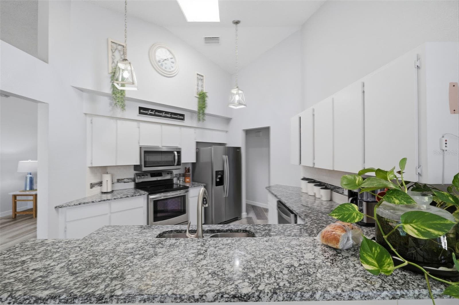 Kitchen - 1388 HASTINGS RD, SPRING HILL