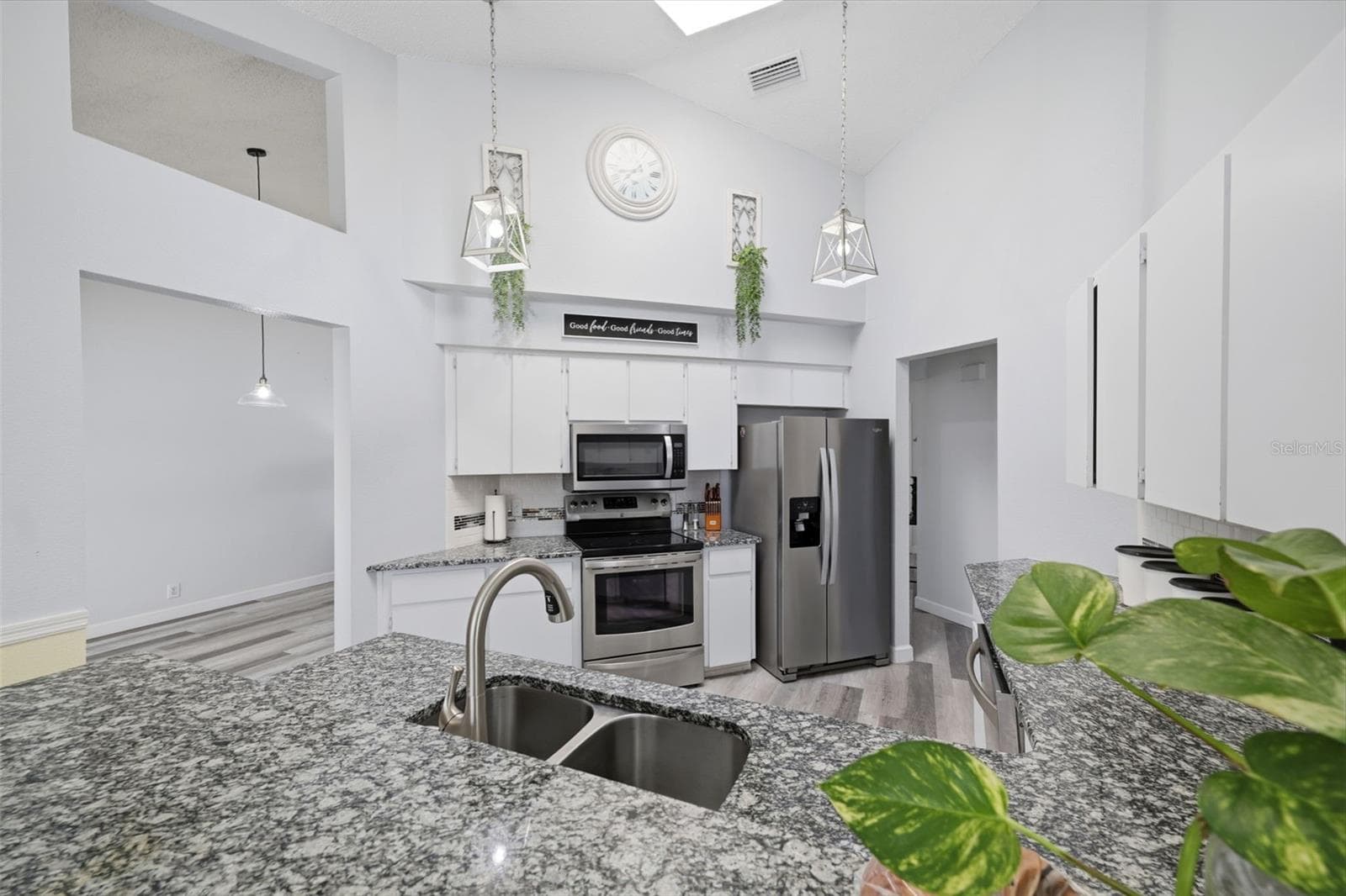 Kitchen - 1388 HASTINGS RD, SPRING HILL