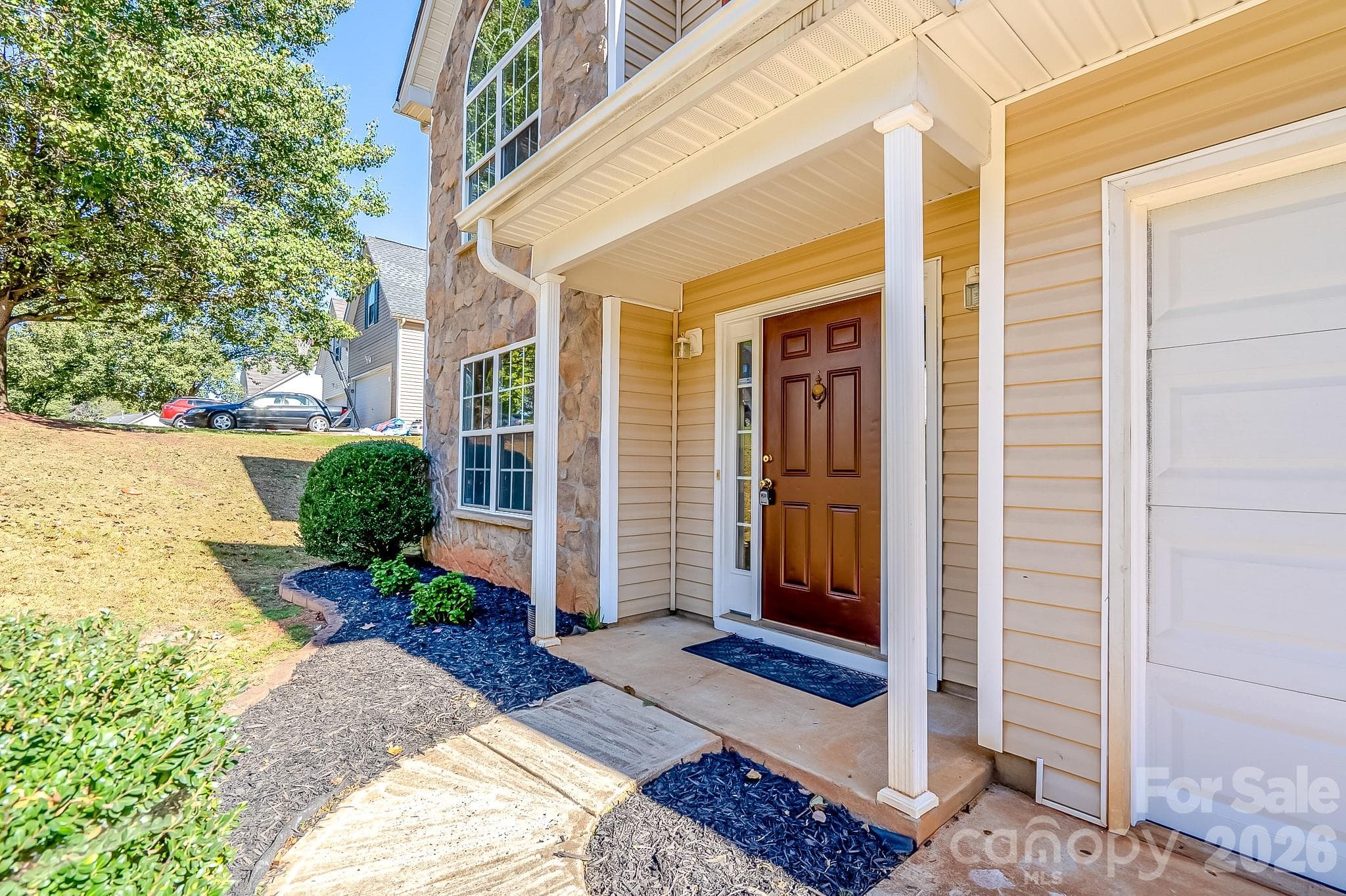Single Family Residence at 5124 Eagle Creek Drive, Charlotte, photo 2 of 42