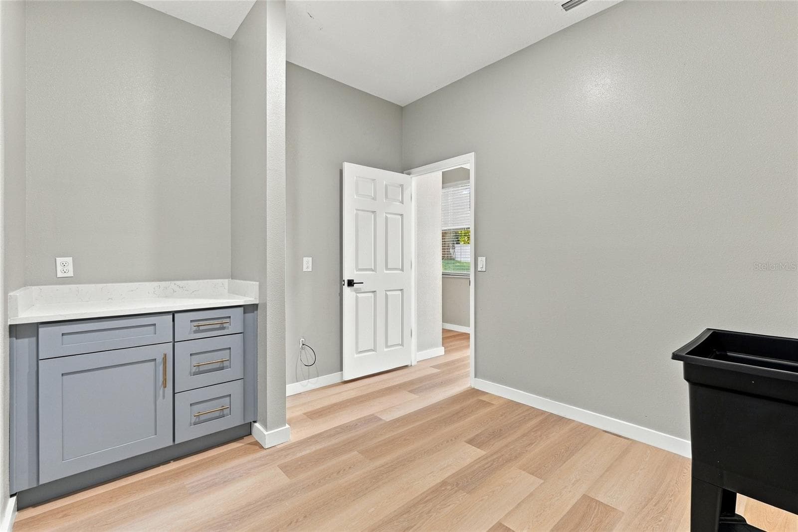 Indoor Laundry - 1306 GARDEN STONE LN, BRANDON