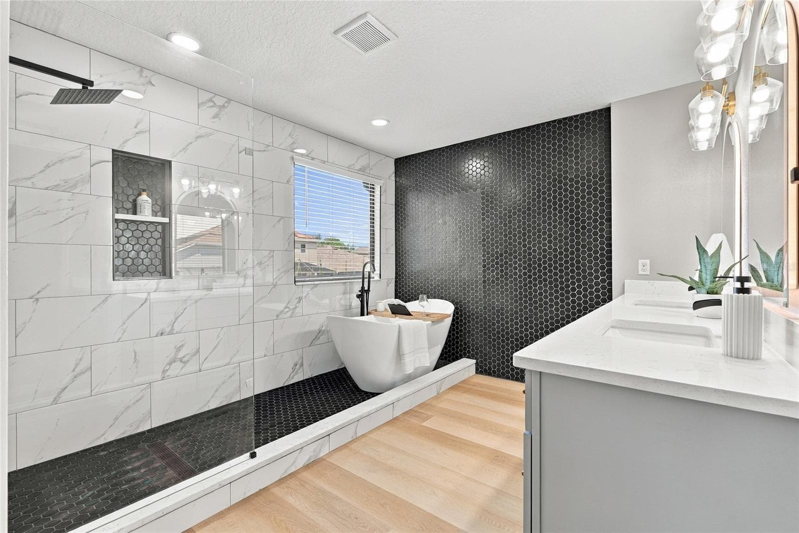 Primary Bathroom - 1306 GARDEN STONE LN, BRANDON