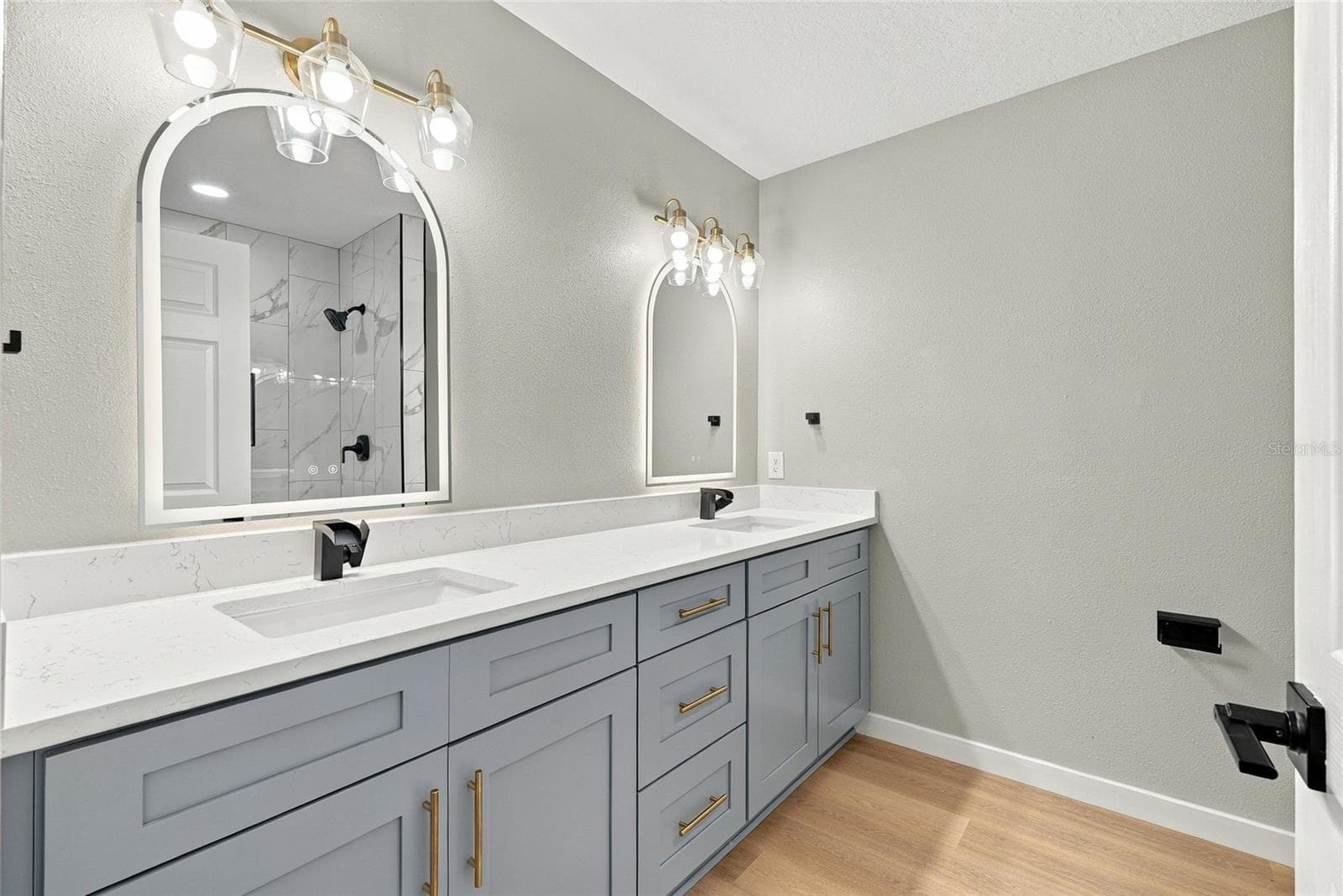 Guest Bathroom - 1306 GARDEN STONE LN, BRANDON