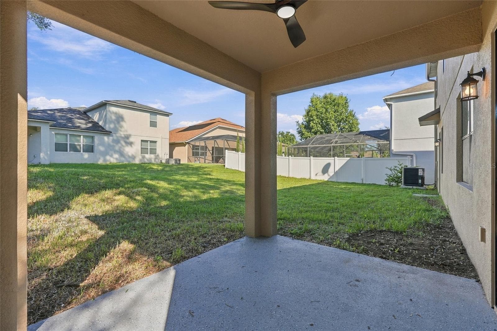 Single Family Residence at 1306 GARDEN STONE LN, BRANDON, photo 47 of 60