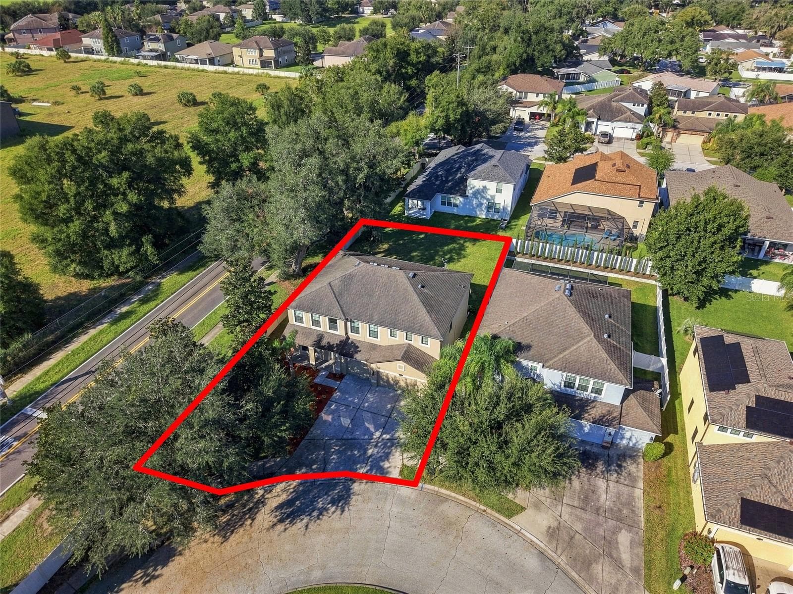 Single Family Residence at 1306 GARDEN STONE LN, BRANDON, photo 52 of 60