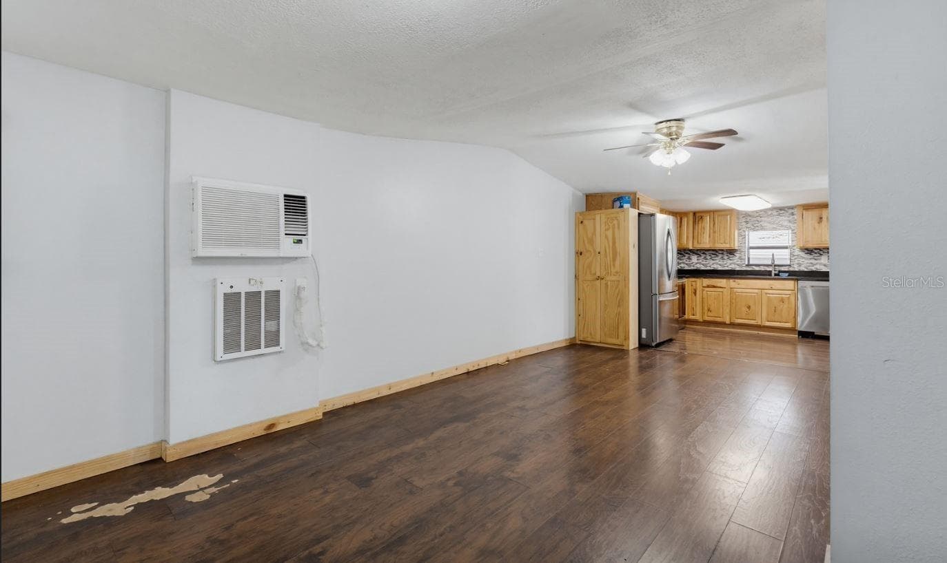 Mobile Home at 4106 WEDGEMERE DR, TAMPA, photo 7 of 50