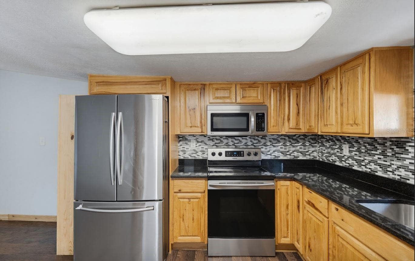 Mobile Home at 4106 WEDGEMERE DR, TAMPA, photo 10 of 50