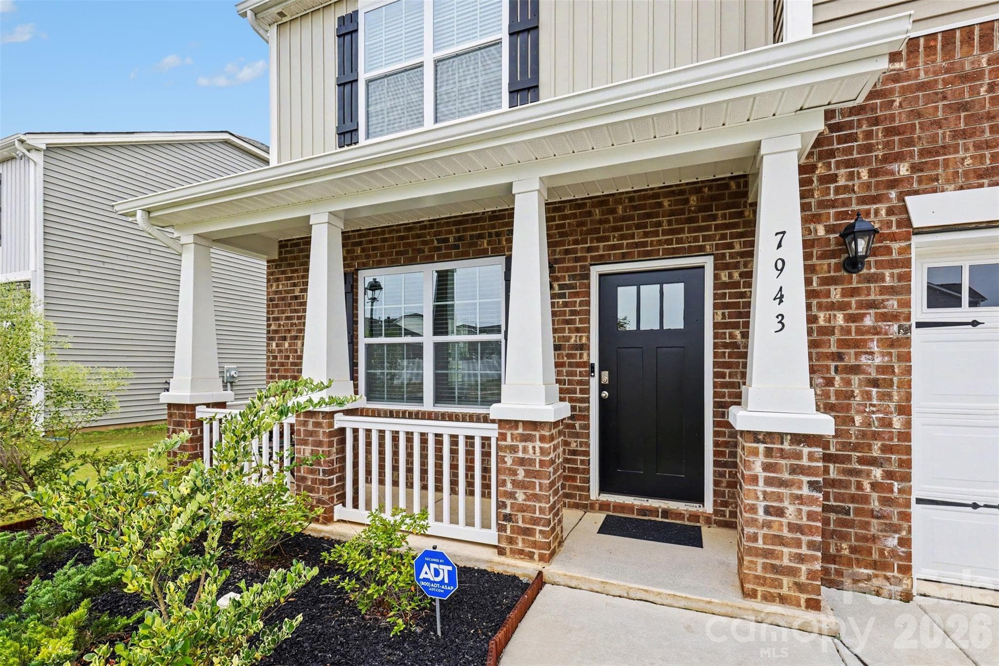 Single Family Residence at 7943 Stonehouse Drive, Gastonia, photo 5 of 45