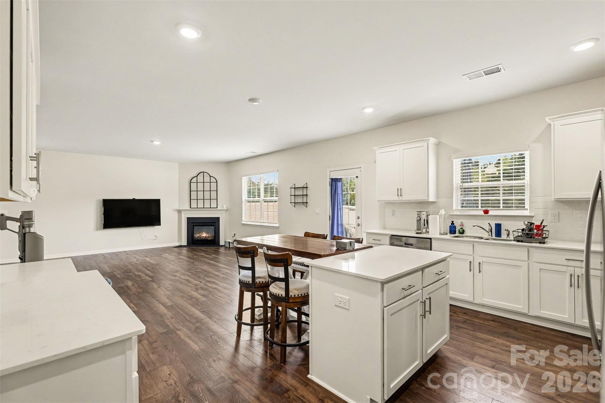 Single Family Residence at 7943 Stonehouse Drive, Gastonia, photo 16 of 45