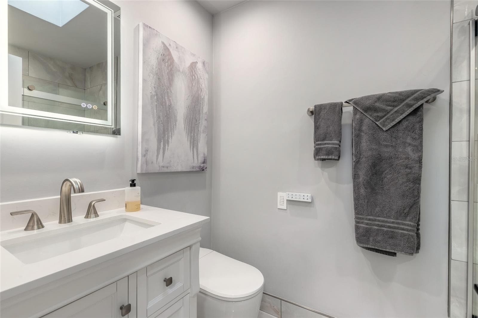 Bathroom 2 - 100 FIDDLESTICKS CIR, DAYTONA BEACH
