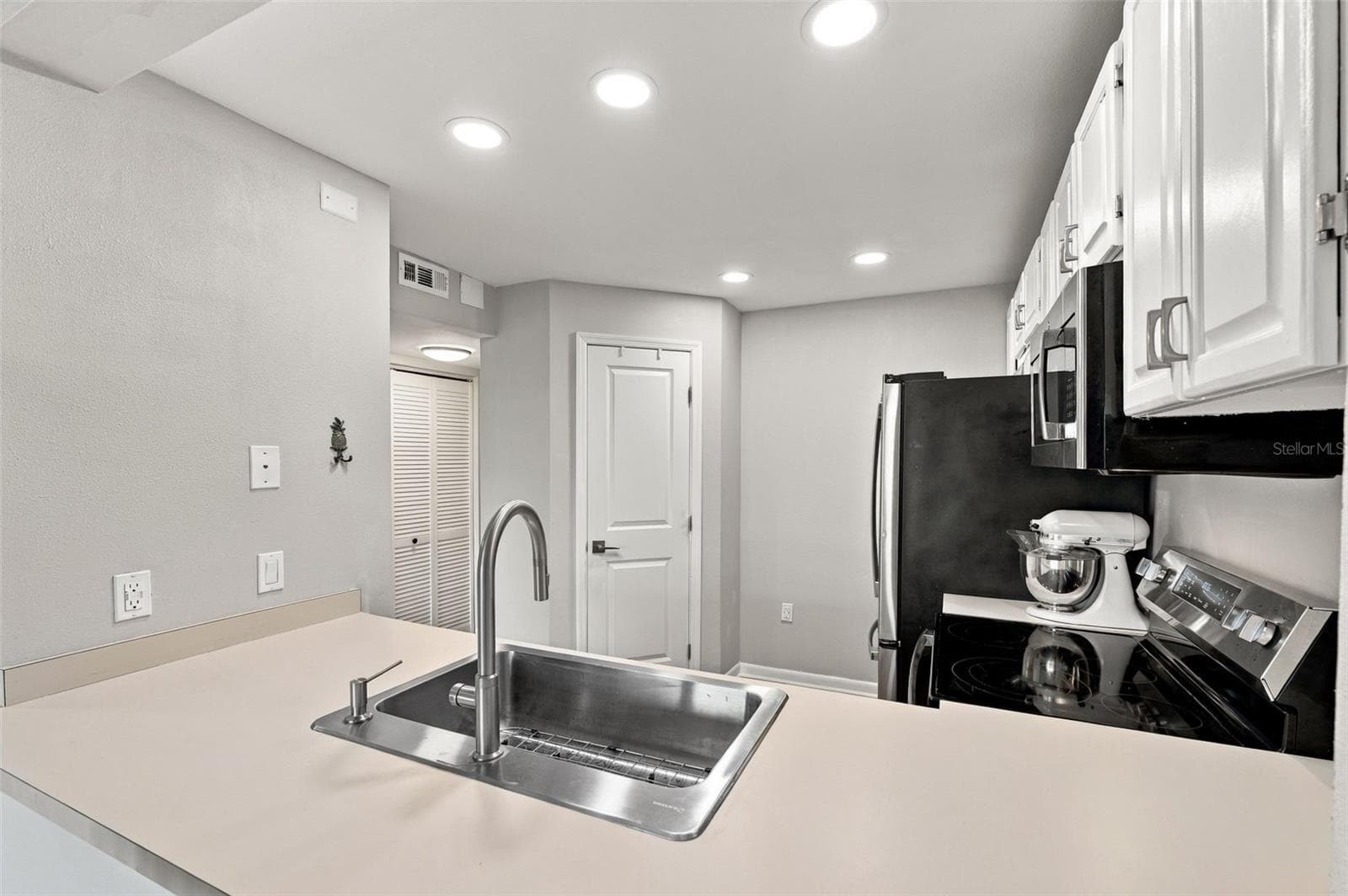 Condominium at 106 1ST ST E #113, TIERRA VERDE, photo 8 of 55