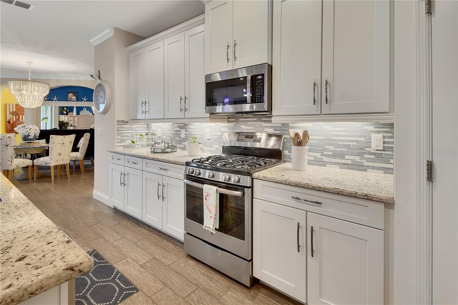 Upgraded appliances and lighting - 126 MYRTLEBERRY LN, DELAND