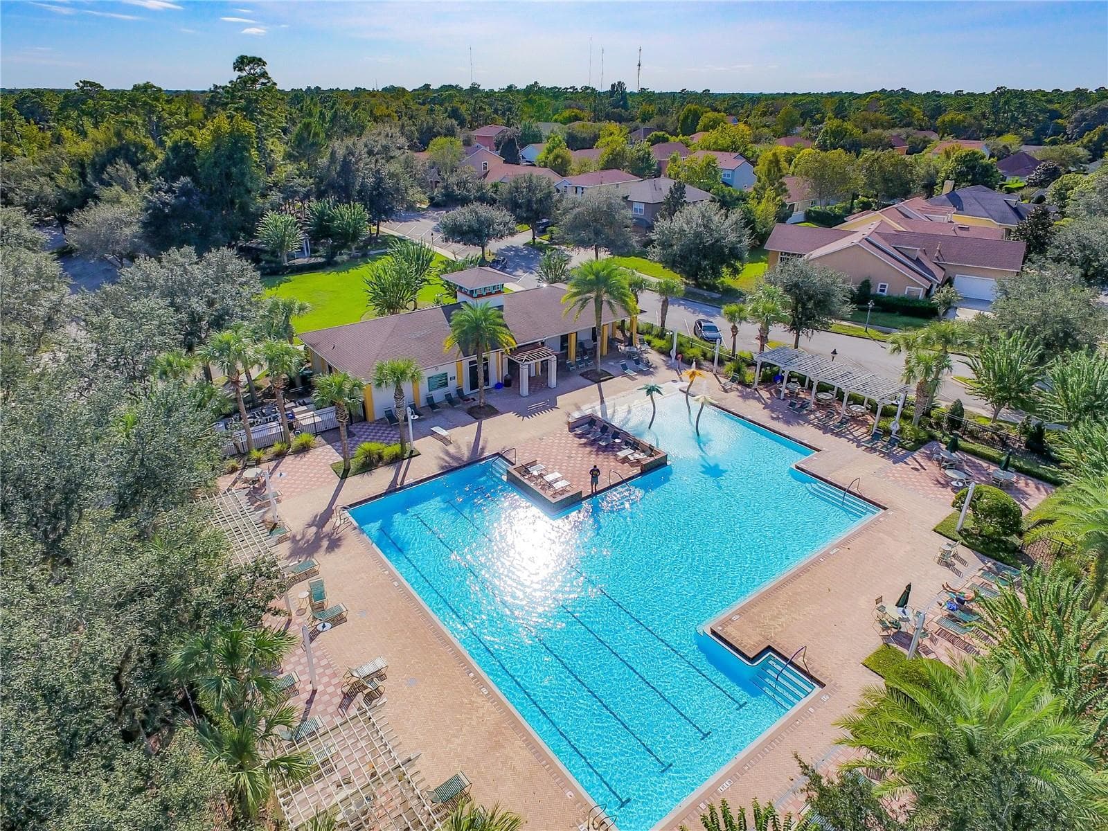 Heated Pool with beach entry - 126 MYRTLEBERRY LN, DELAND