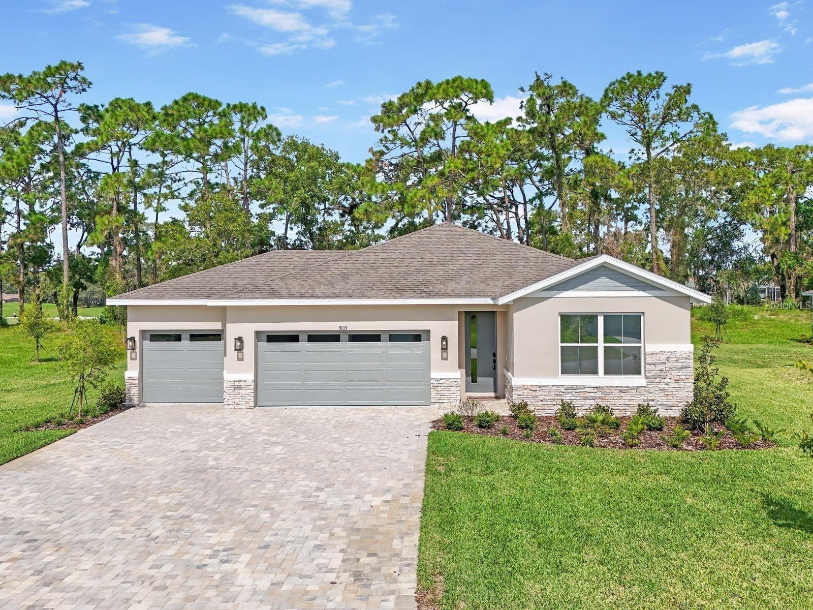 Single Family Residence at 9109 PLAYERS, WEEKI WACHEE, photo 2 of 31