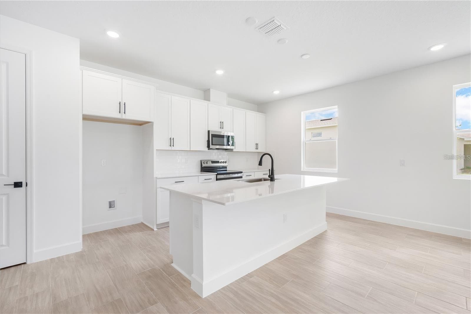 Single Family Residence at 9109 PLAYERS, WEEKI WACHEE, photo 12 of 31