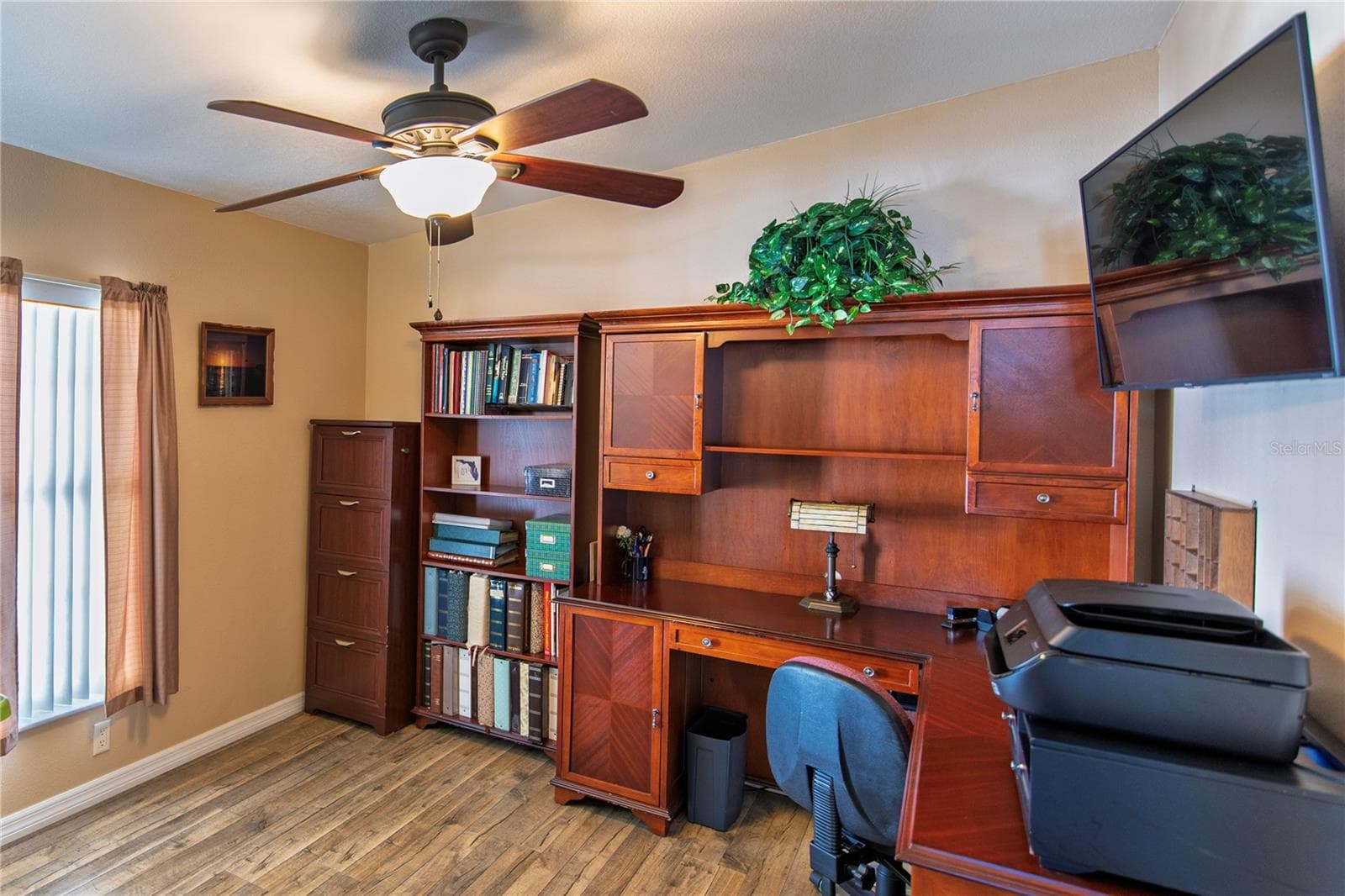 Office - 35 EMDEN CIR, PUNTA GORDA
