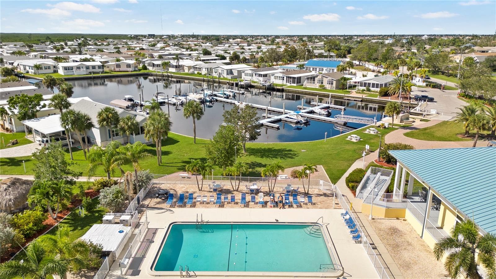 Grounds - 35 EMDEN CIR, PUNTA GORDA
