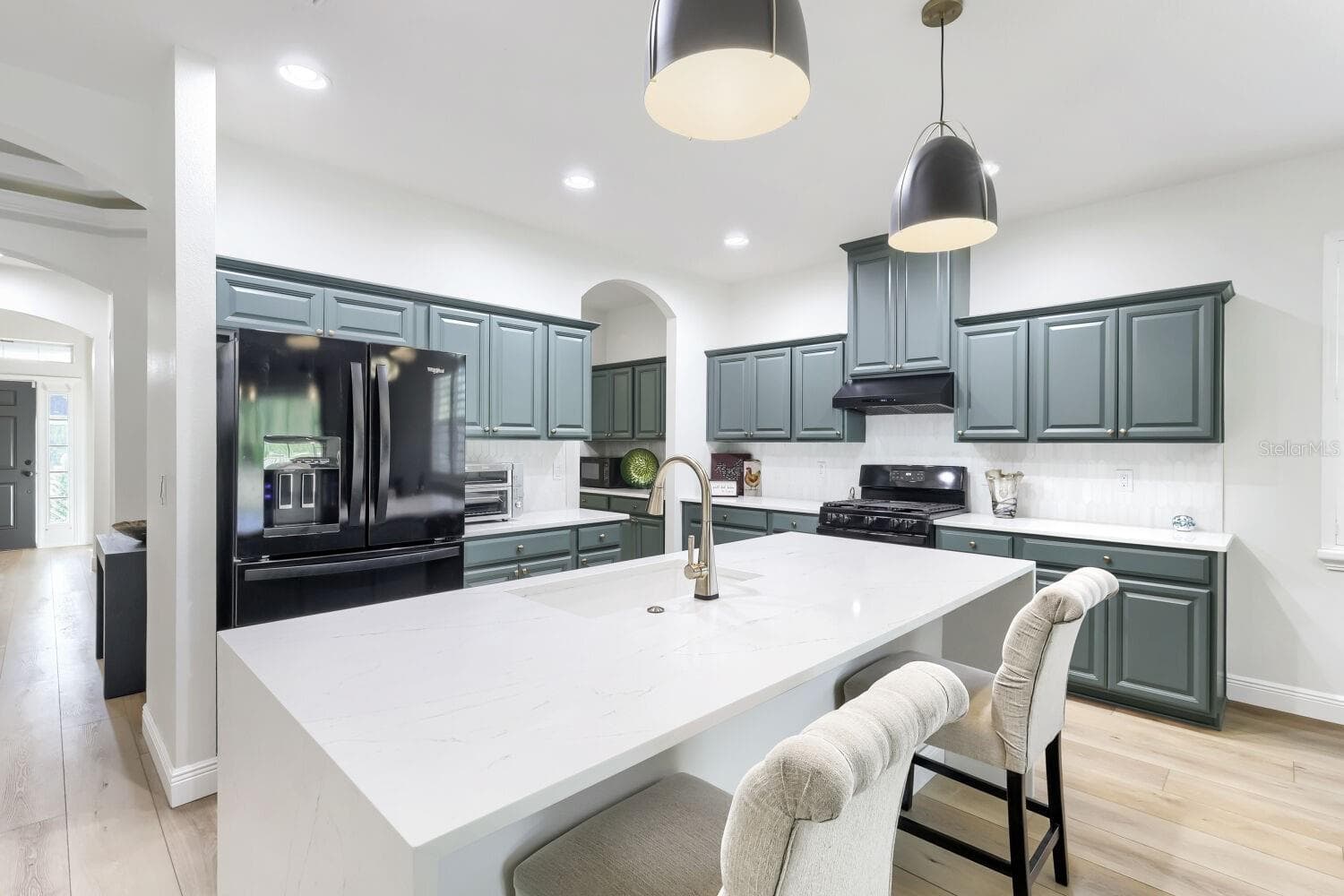 Single Family Residence at 17735 BRIGHT WHEAT DR, LITHIA, photo 8 of 27