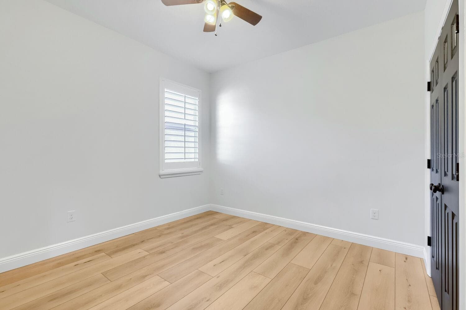 Single Family Residence at 17735 BRIGHT WHEAT DR, LITHIA, photo 18 of 27
