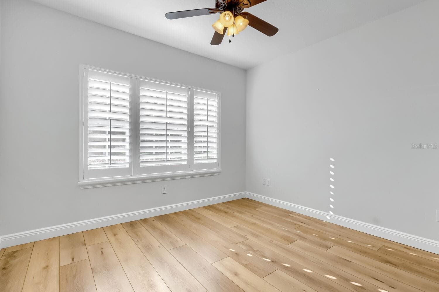 Single Family Residence at 17735 BRIGHT WHEAT DR, LITHIA, photo 20 of 27