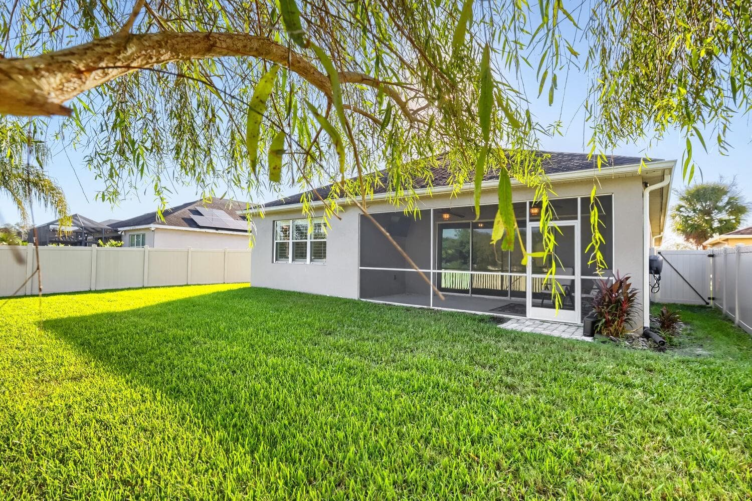 Single Family Residence at 17735 BRIGHT WHEAT DR, LITHIA, photo 24 of 27