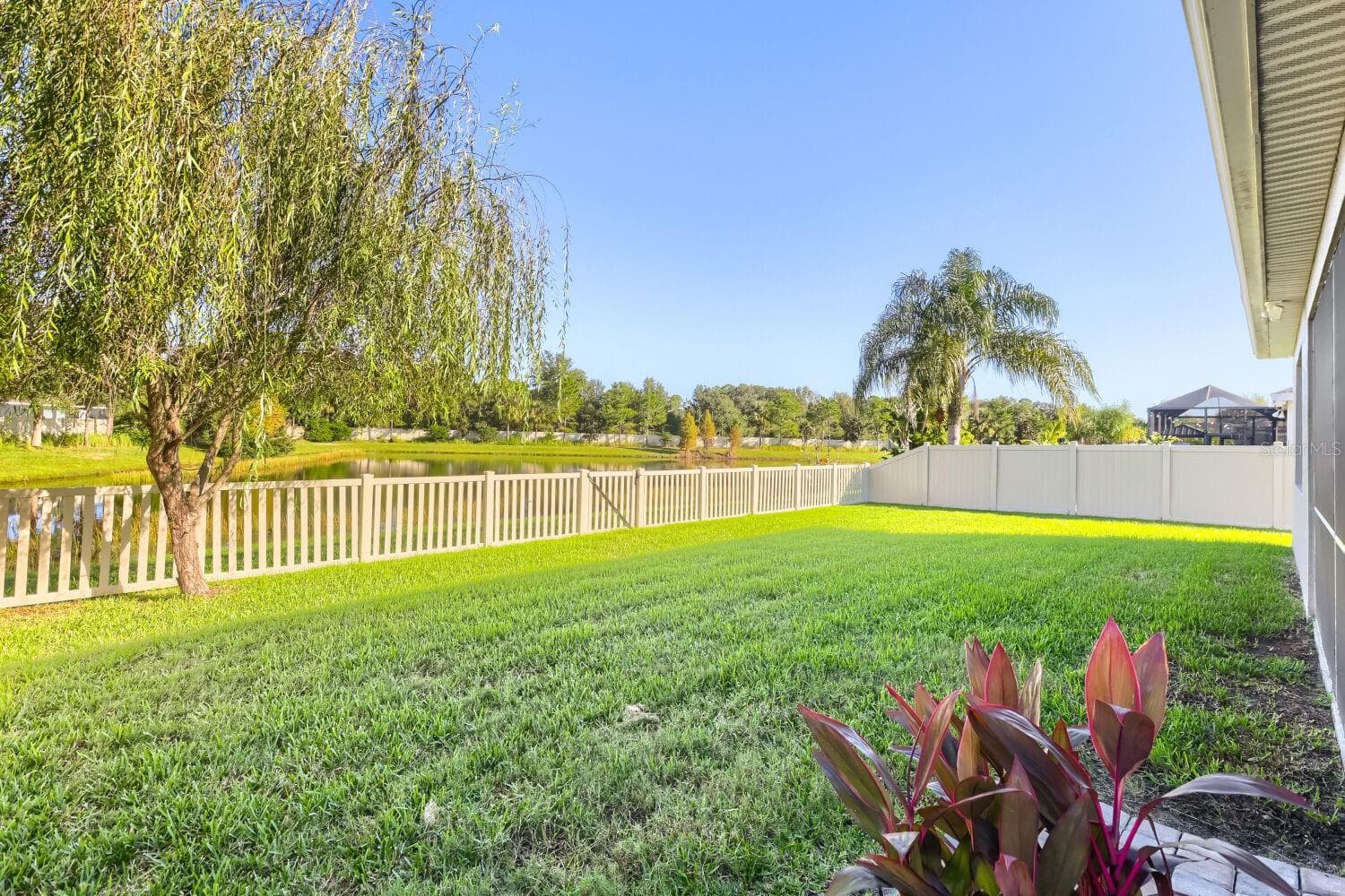 Single Family Residence at 17735 BRIGHT WHEAT DR, LITHIA, photo 26 of 27