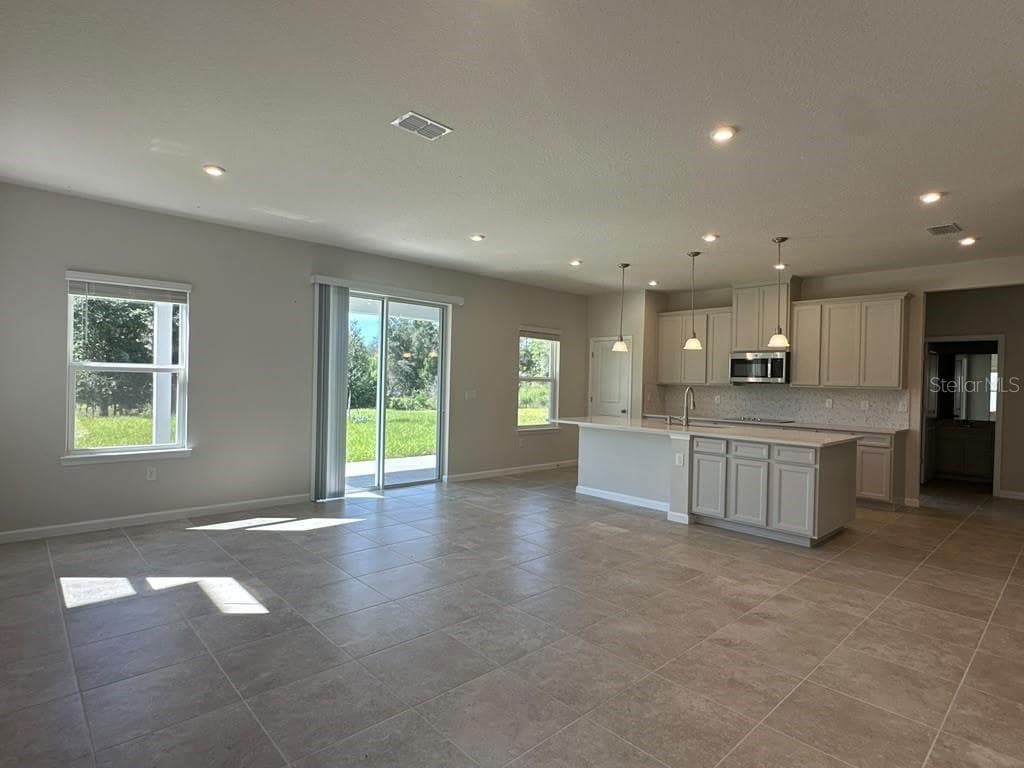 Townhouse at 647 HIGHFALLS AVE, DEBARY, photo 7 of 22