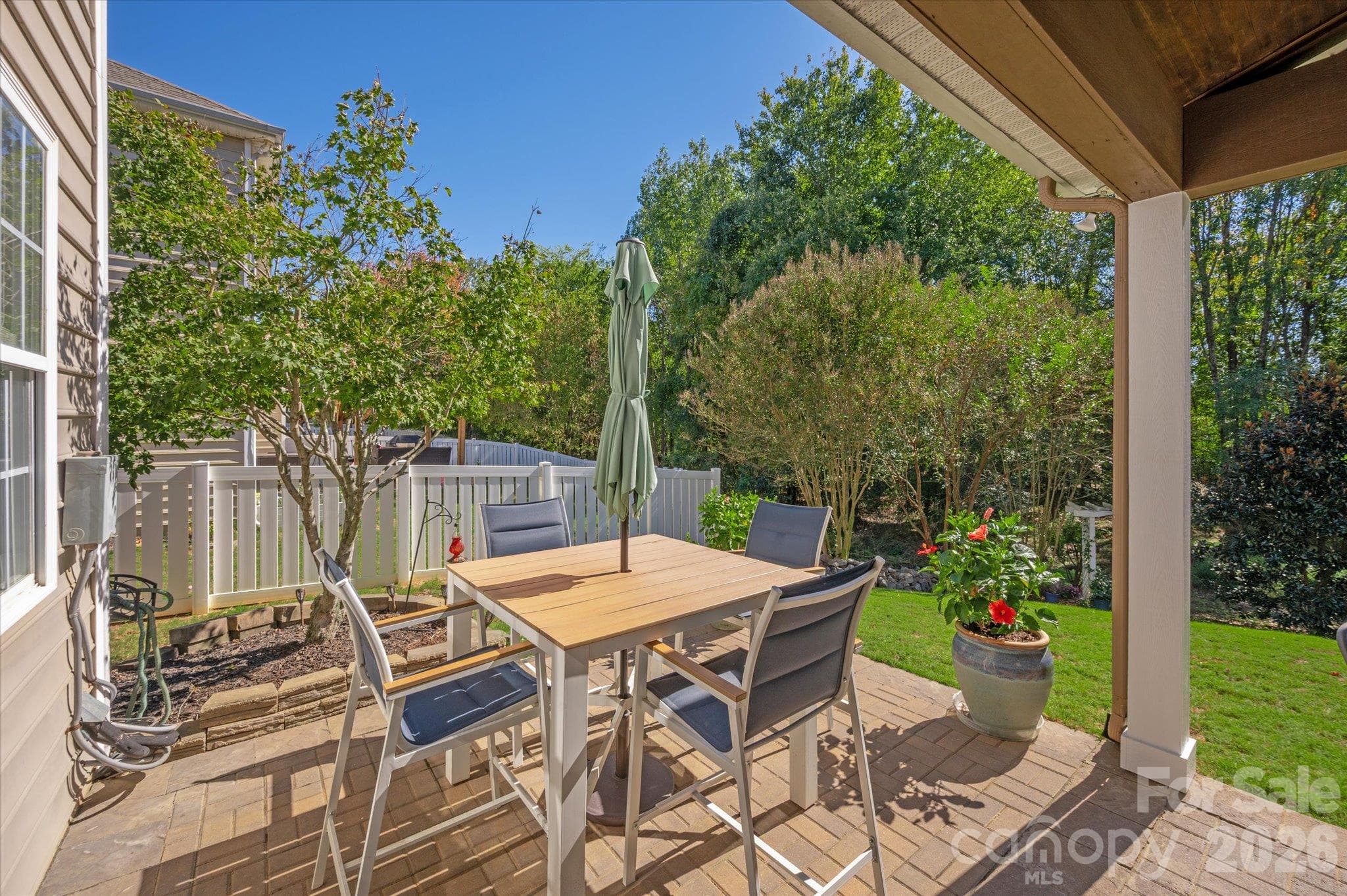 Outdoor dining area - 6107 Cactus Valley Road, Charlotte