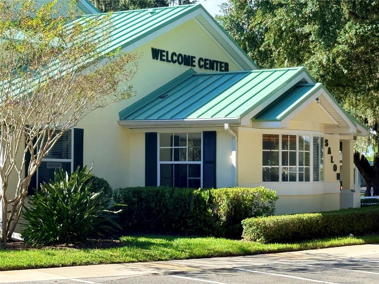 Welcome Center - 911 GRAND VISTA TRL, LEESBURG