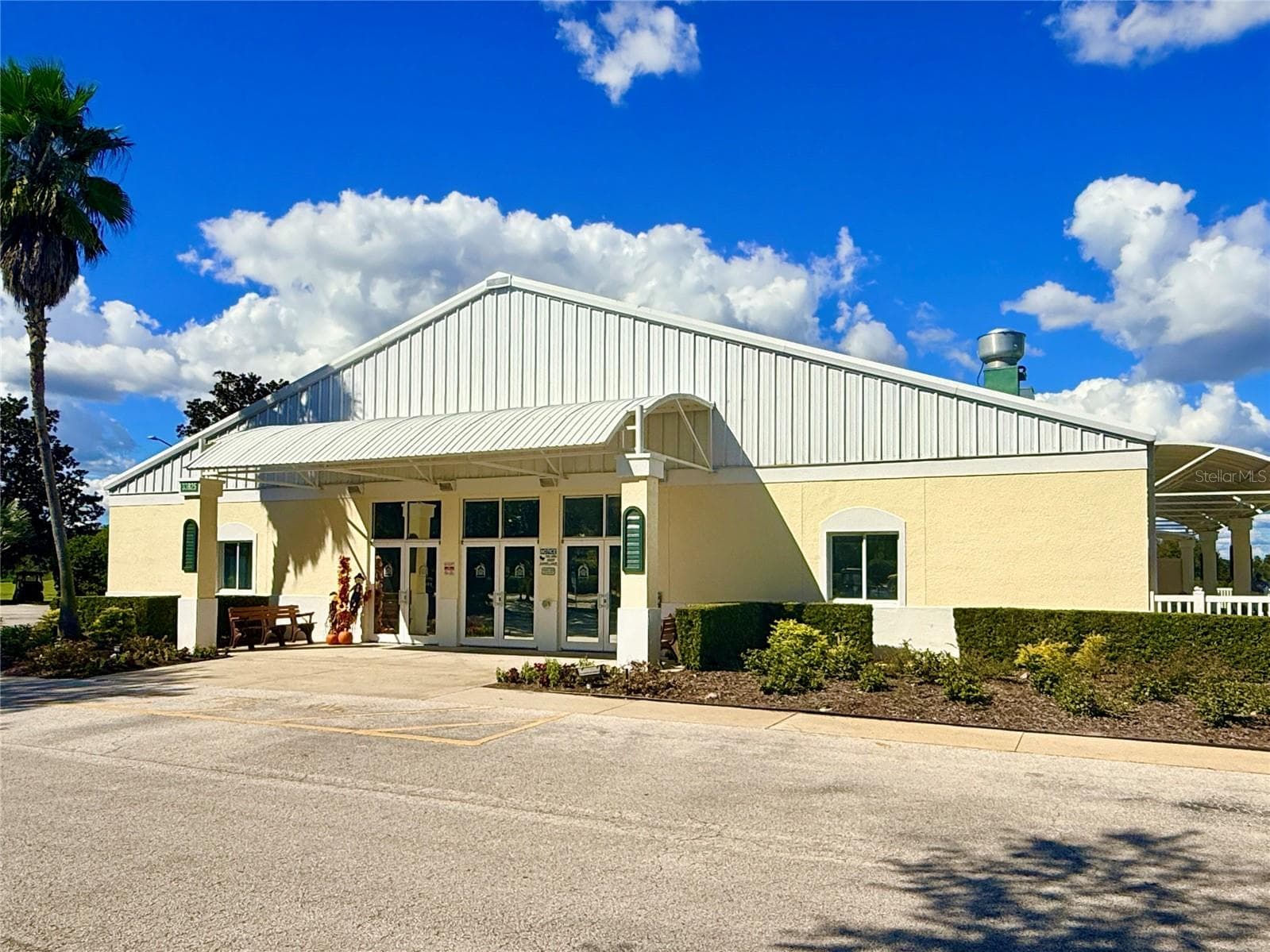 Grand  Hall - 911 GRAND VISTA TRL, LEESBURG