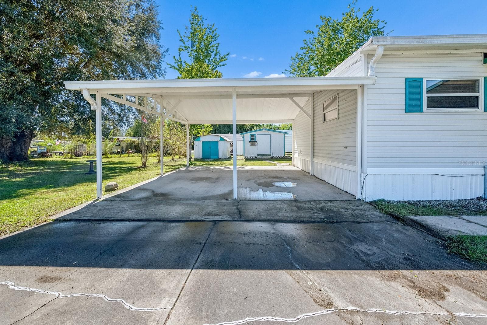 Mobile Home at 1690 NE 134TH ST, TRENTON, photo 2 of 41