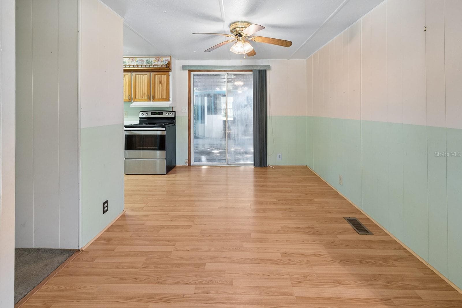 Mobile Home at 1690 NE 134TH ST, TRENTON, photo 15 of 41