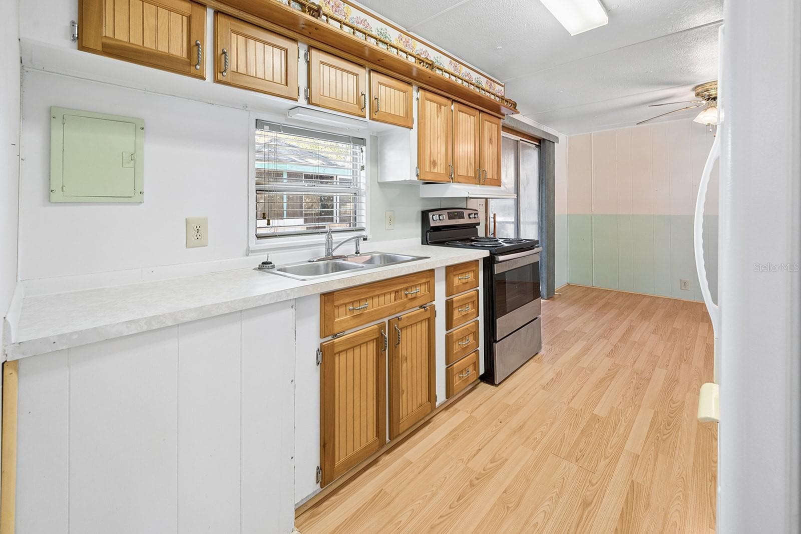 Mobile Home at 1690 NE 134TH ST, TRENTON, photo 19 of 41