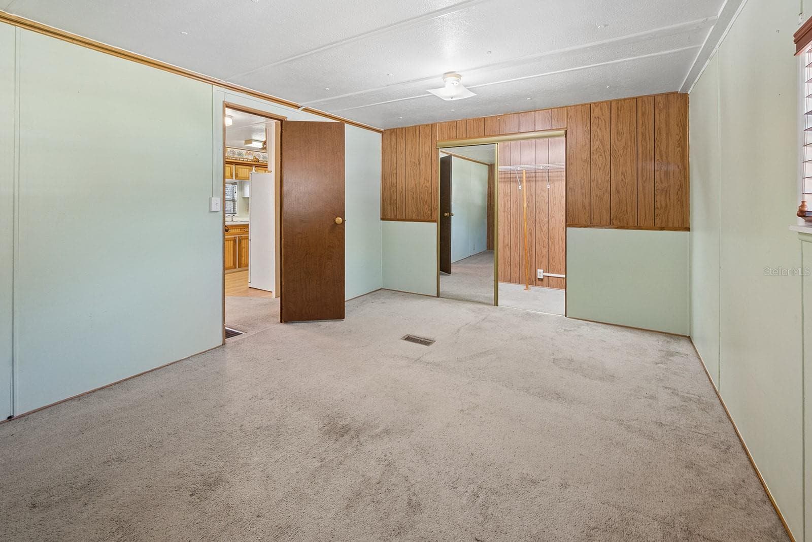 Mobile Home at 1690 NE 134TH ST, TRENTON, photo 27 of 41