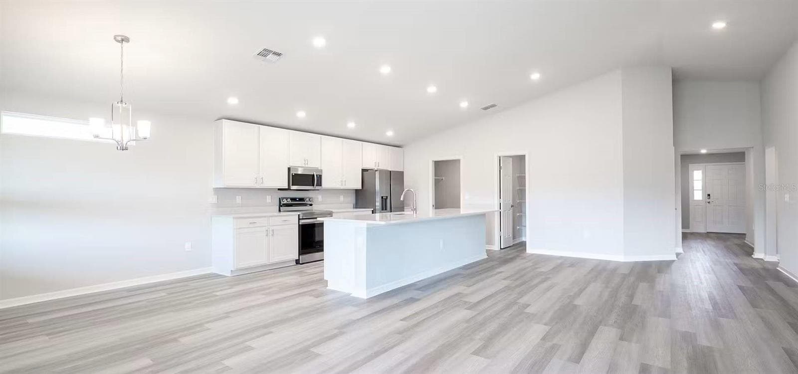 Single Family Residence at 525 VITTORIO DR, WINTER HAVEN, photo 6 of 9