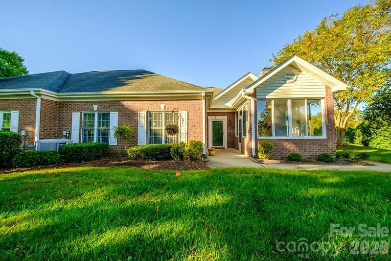 8562 Highland Glen Drive