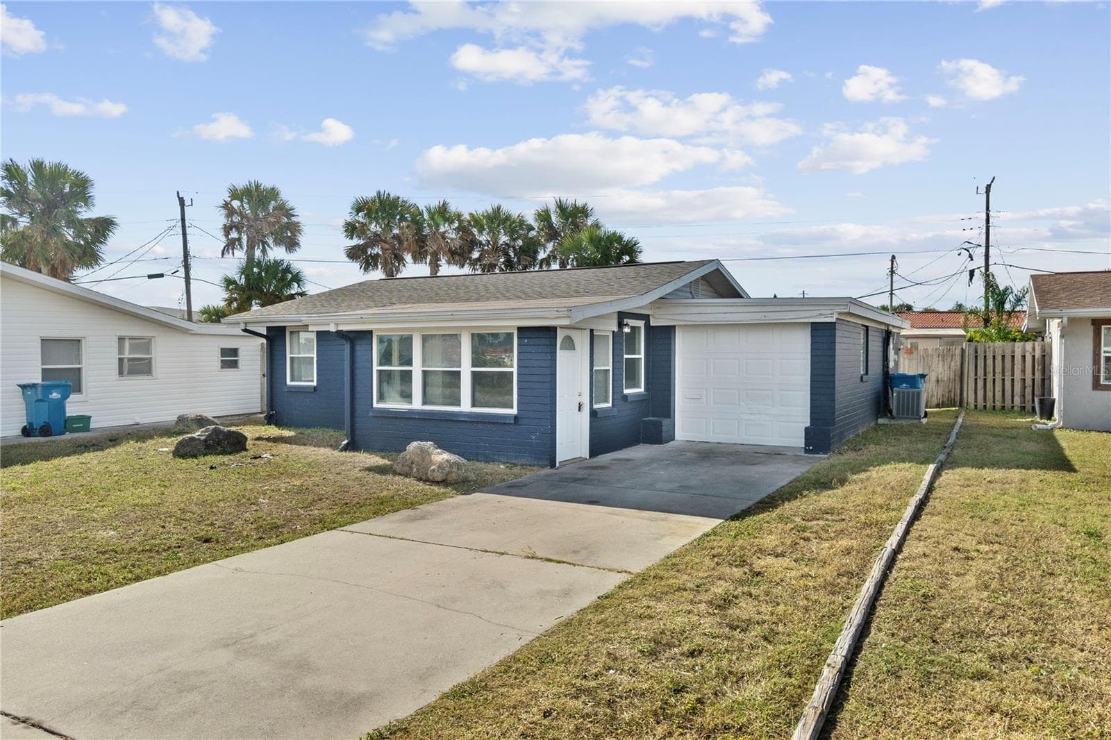 16 HIBISCUS DR