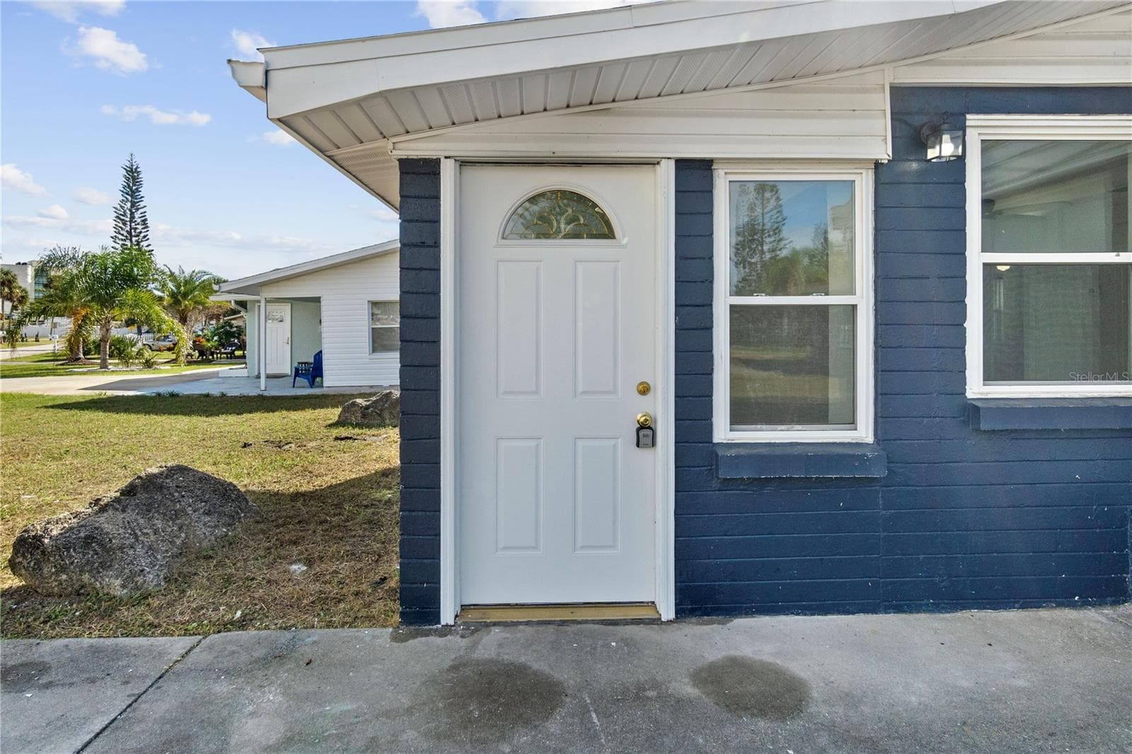 Single Family Residence at 16 HIBISCUS DR, ORMOND BEACH, photo 2 of 28