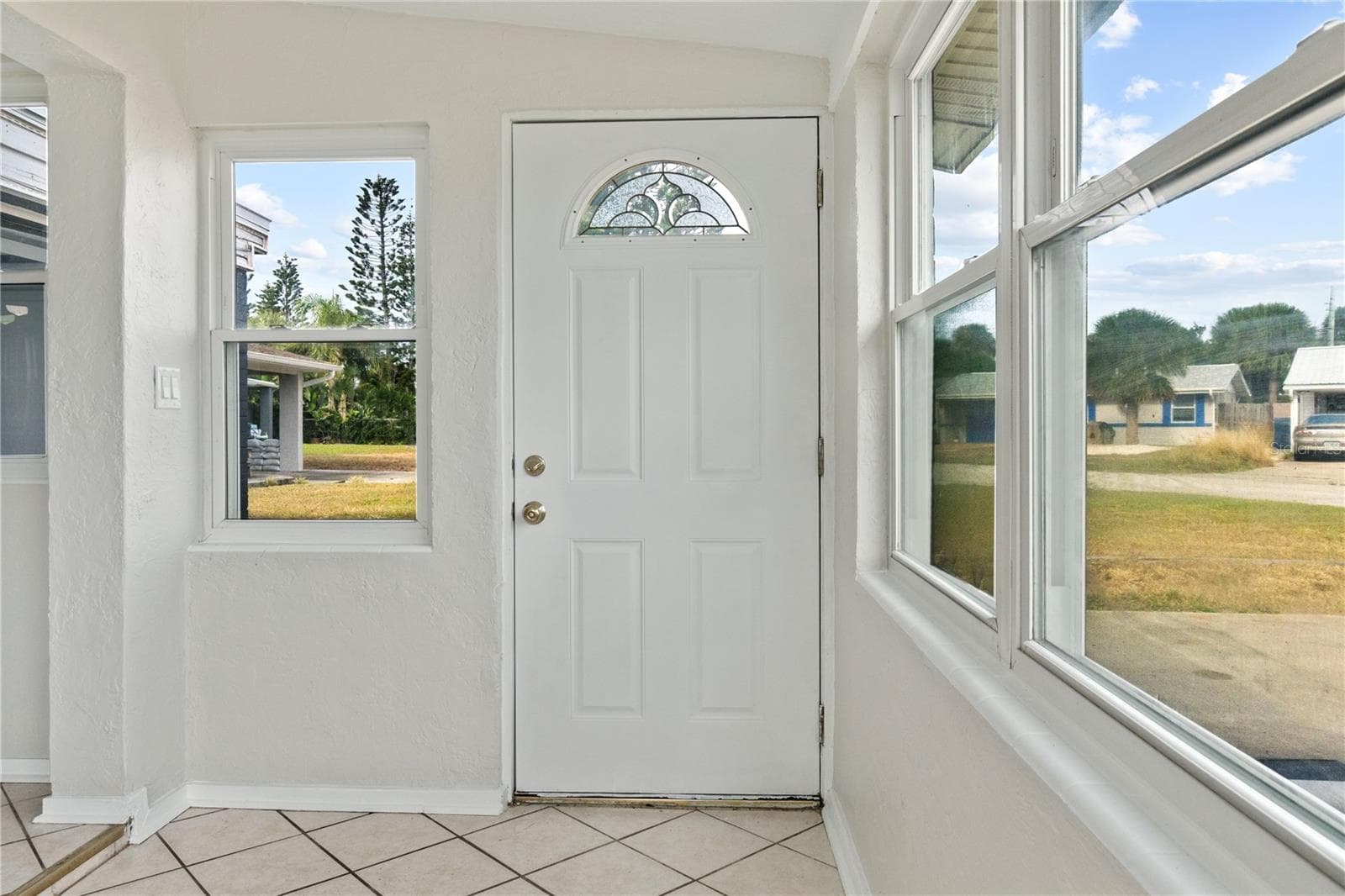 Single Family Residence at 16 HIBISCUS DR, ORMOND BEACH, photo 3 of 28